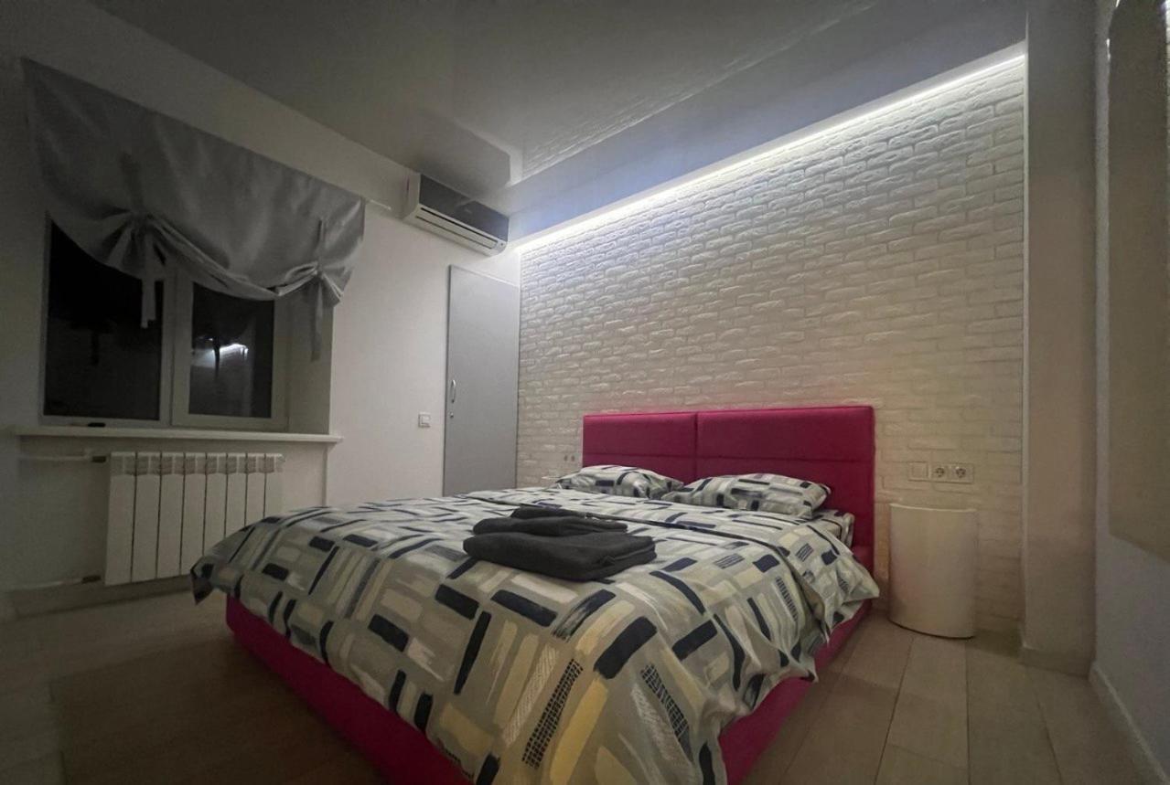 2-Room Luxury Apartment In The Center Киев Екстериор снимка