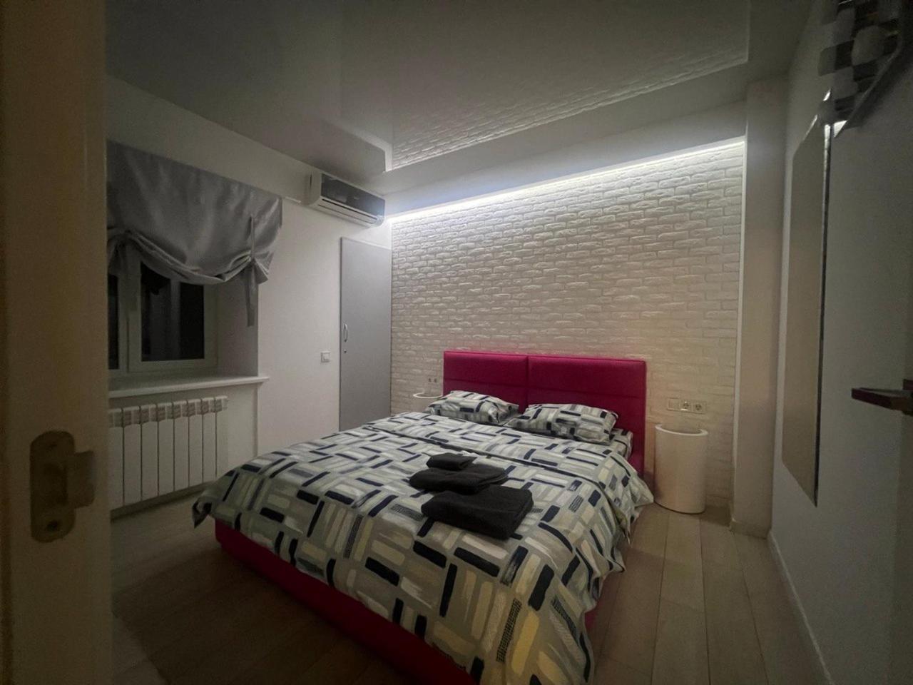2-Room Luxury Apartment In The Center Киев Екстериор снимка