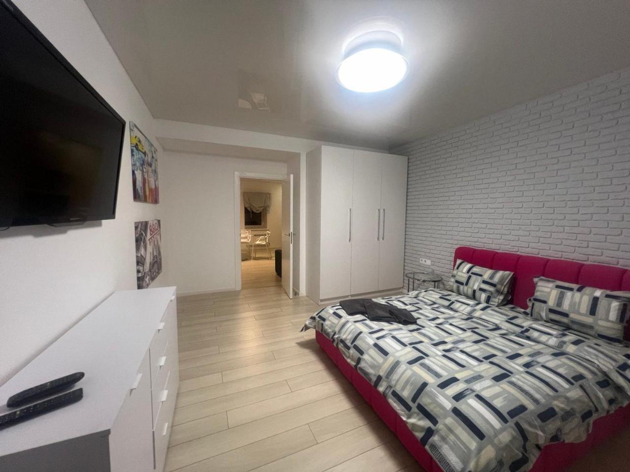 2-Room Luxury Apartment In The Center Киев Екстериор снимка