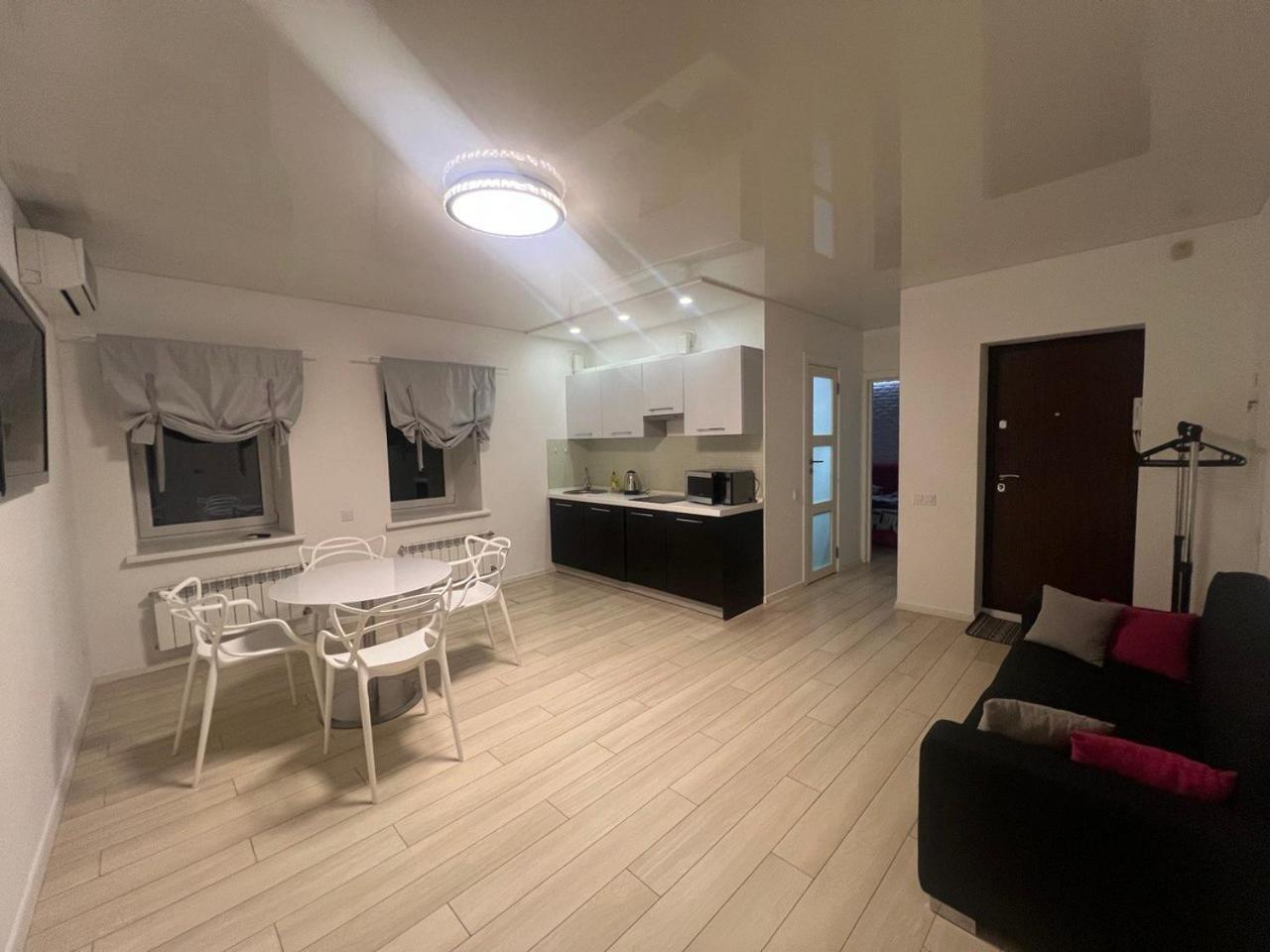2-Room Luxury Apartment In The Center Киев Екстериор снимка